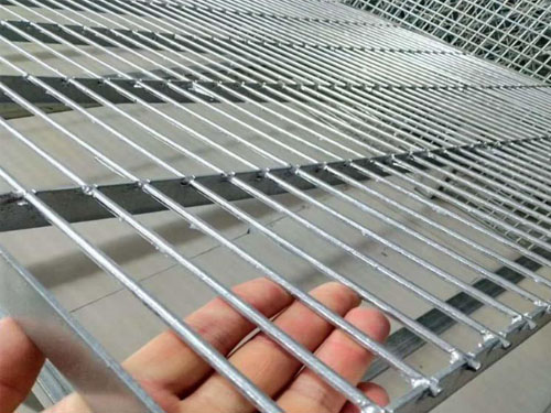 熱鍍鋅鴿舍地網